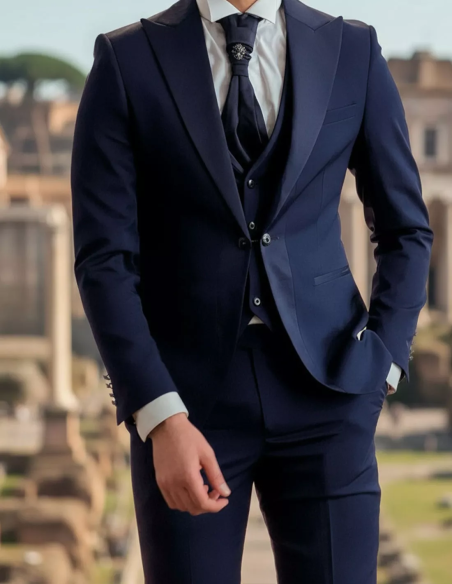 Abito da sposo blu semplice elegante