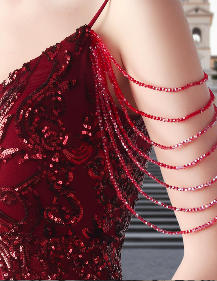 Dettaglio Abito da Sera rosso scuro Lungo a Sirena con Ricami Scintillanti paillettato