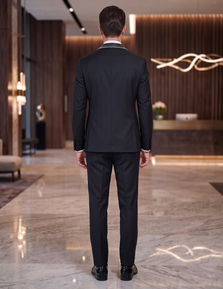 Smoking uomo con strass su bavero